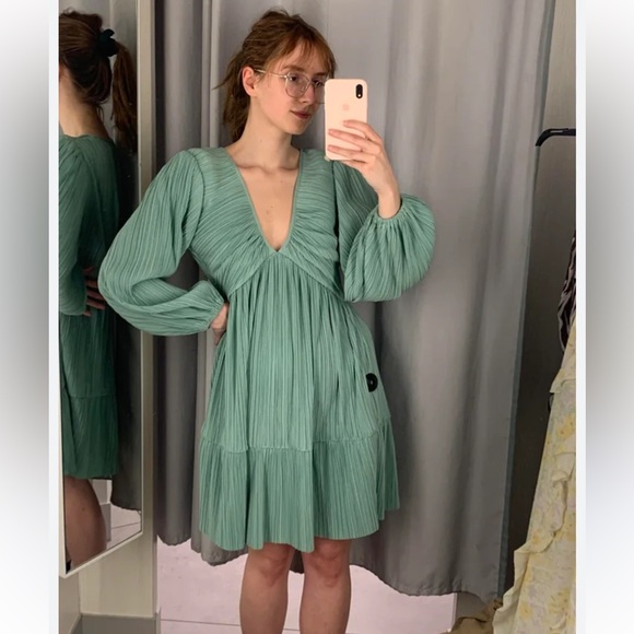 - H&M Bloggers Favorite Mint Green Textured Sleeves Driss - Picture 1 of 5